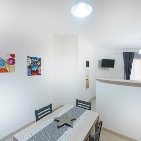 Flat-30 Holiday home